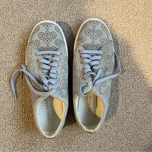 Cole Haan Crosscourt Blue Perforated Sneakers Size 7.5 - Picture 2 of 5